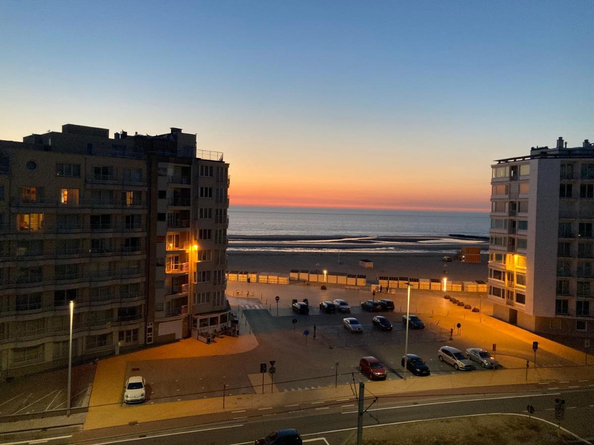 Oostende Luxury Seaview Studio - Large Terrace- Swimming Pool - Parking 외부 사진