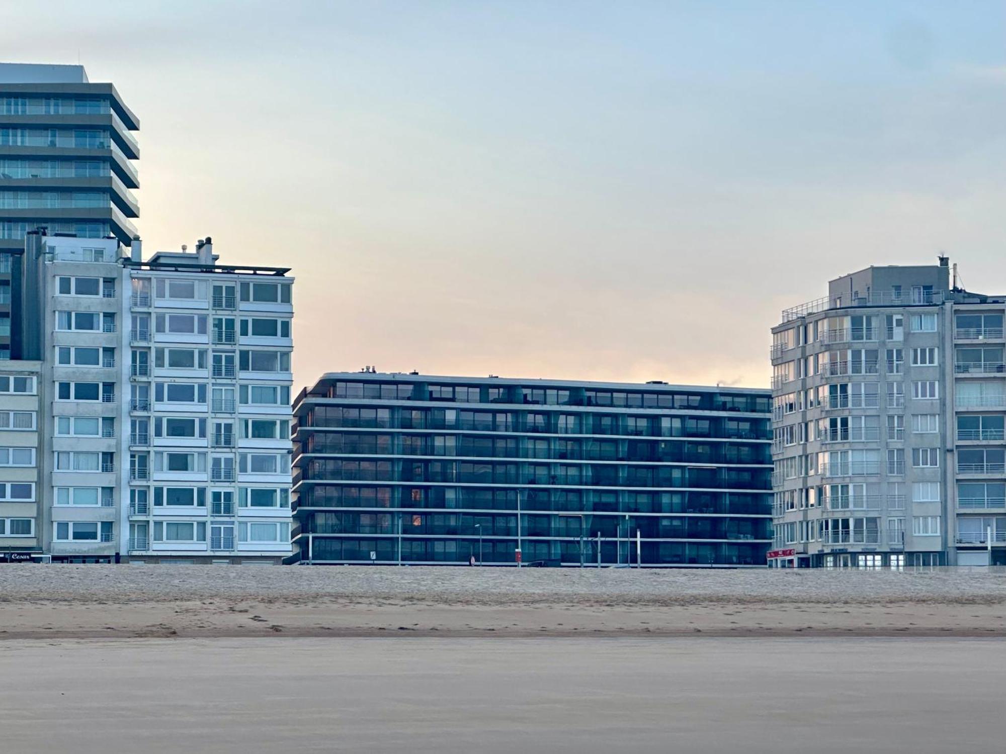 Oostende Luxury Seaview Studio - Large Terrace- Swimming Pool - Parking 외부 사진